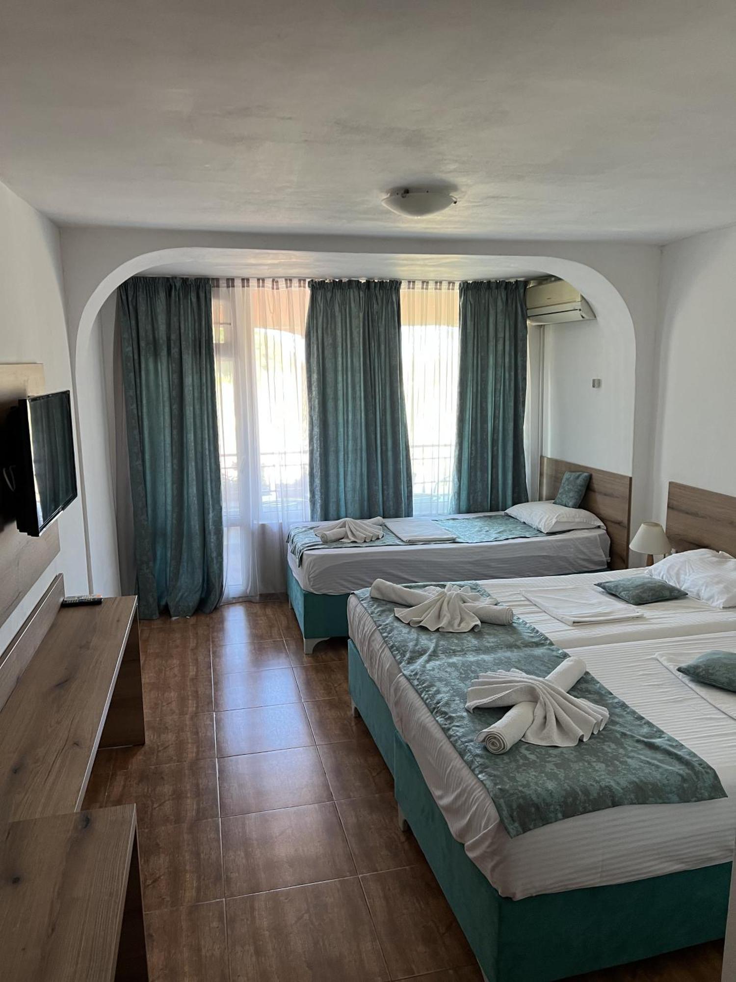 Hotel Surf Primorsko Quarto foto