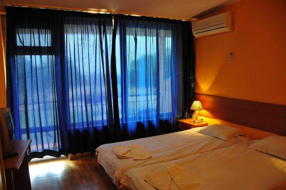 Hotel Surf Primorsko Quarto foto